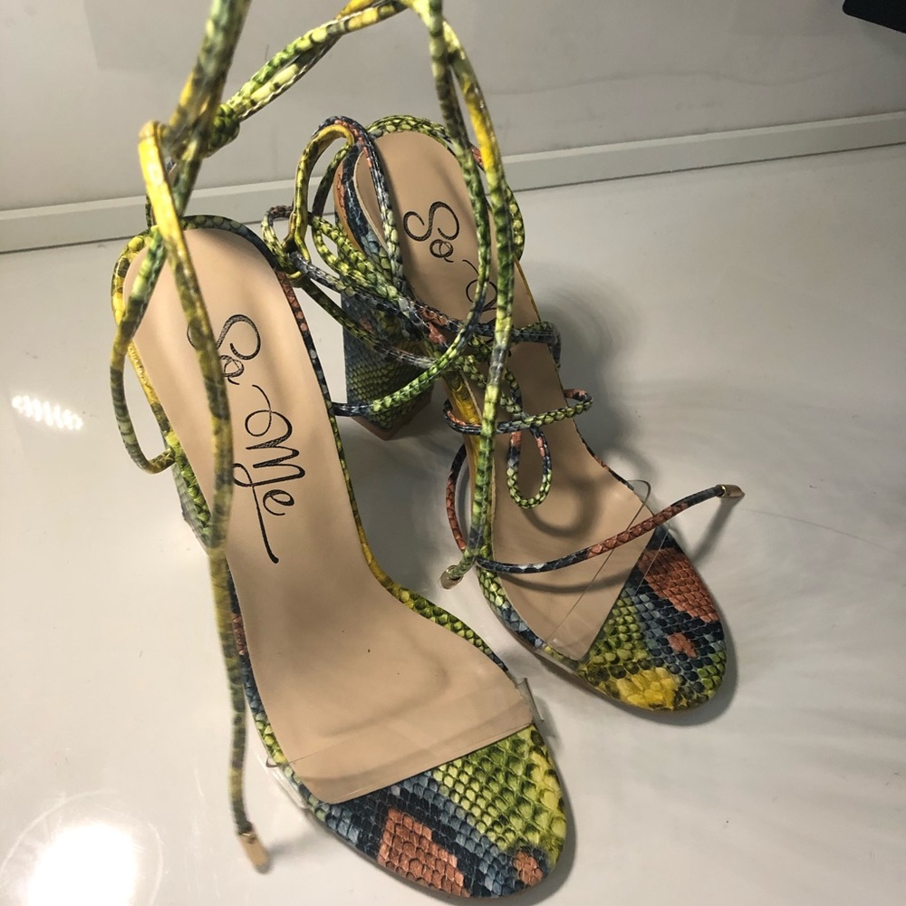 Snake print heels - never worn